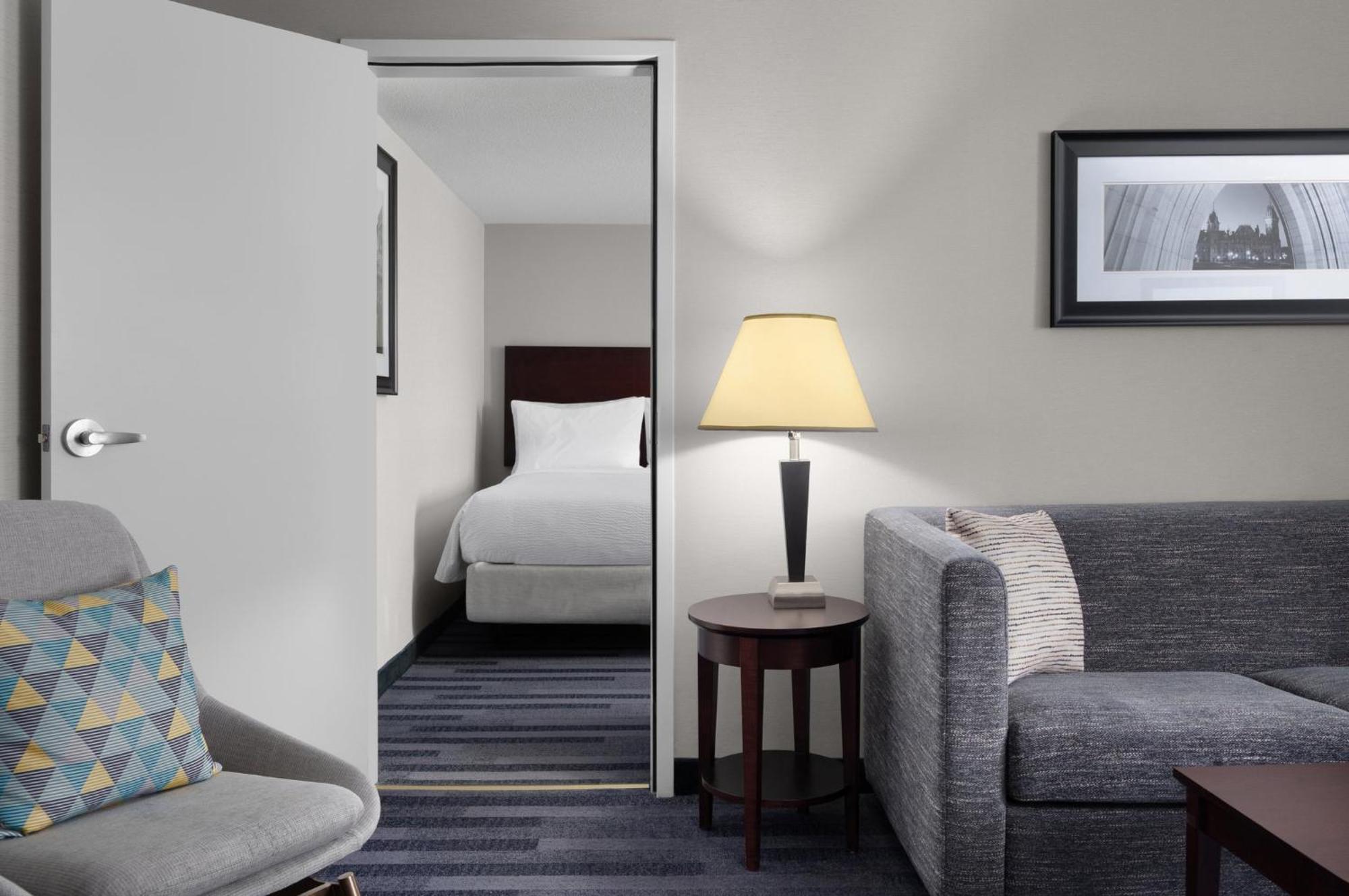 East By Ihg 4* Ottawa