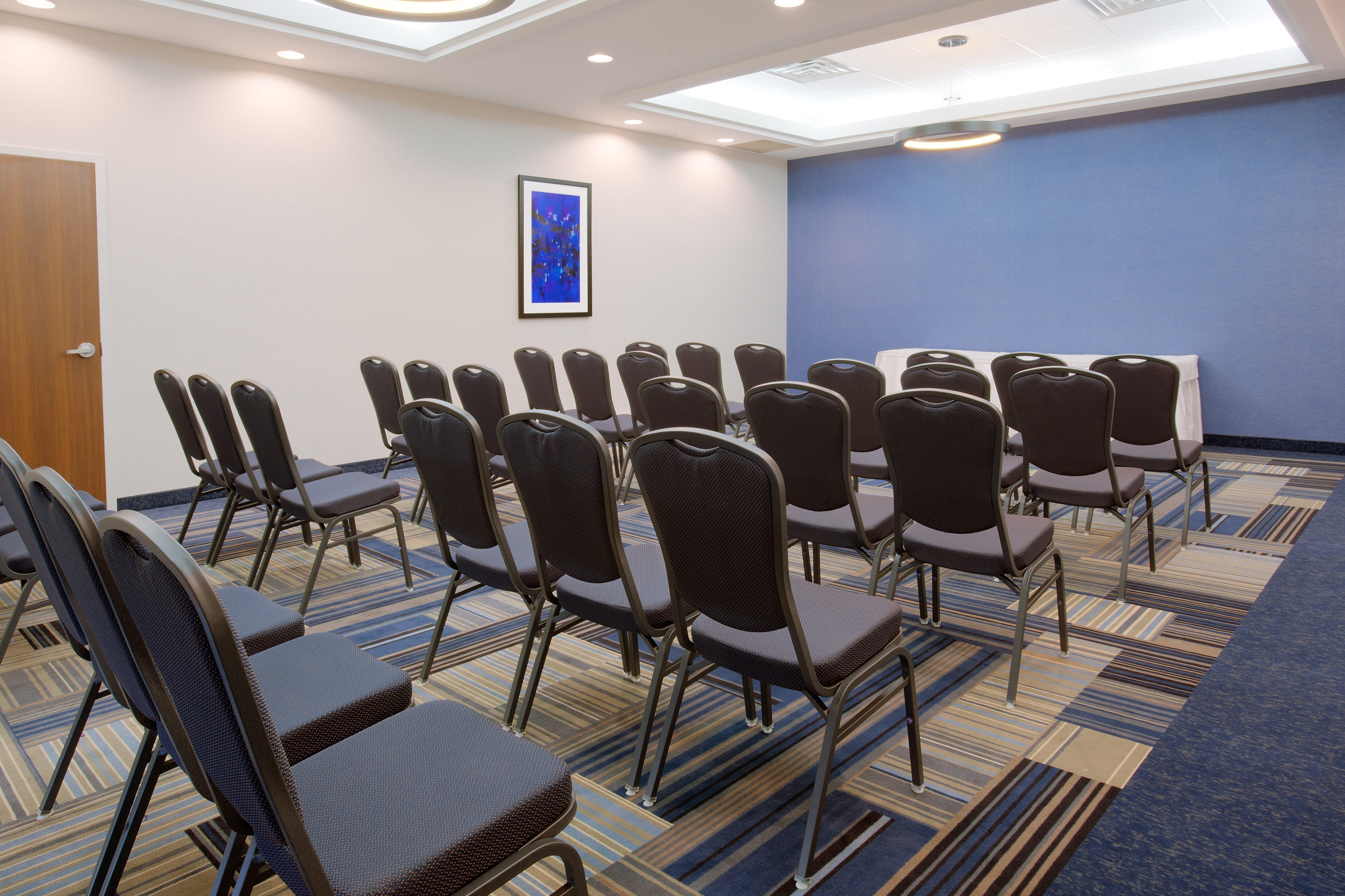 East By Ihg Ottawa